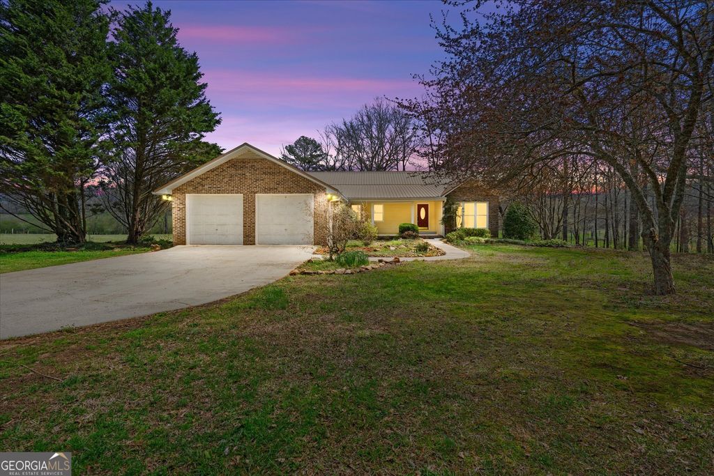 1789 County Road 16, Raonoke, AL 36274