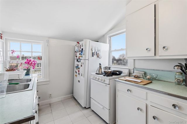 29-31 Edgewood Park, New Rochelle, NY 10801