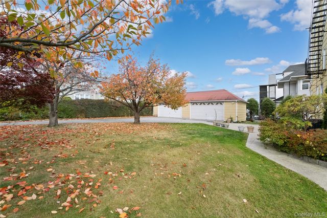 29-31 Edgewood Park, New Rochelle, NY 10801