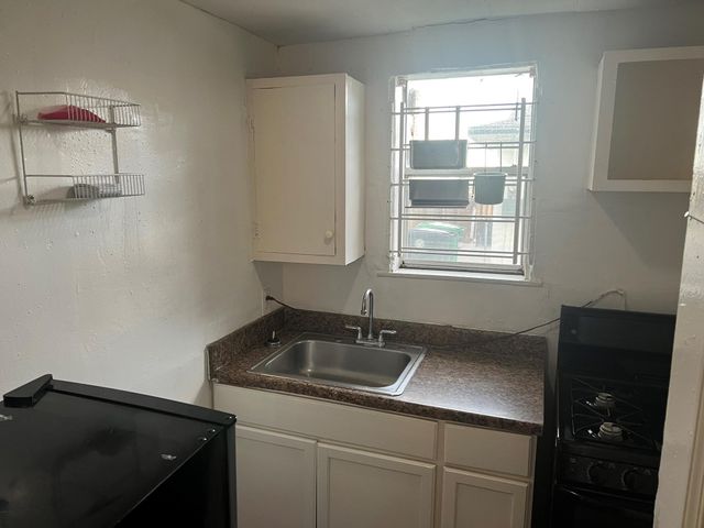 124 Carson Court, Houston, TX 77004