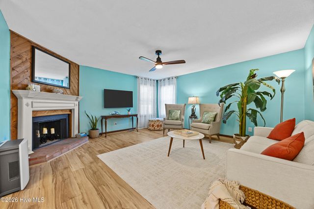 653 Hidden Valley Road, Wilmington, NC 28409