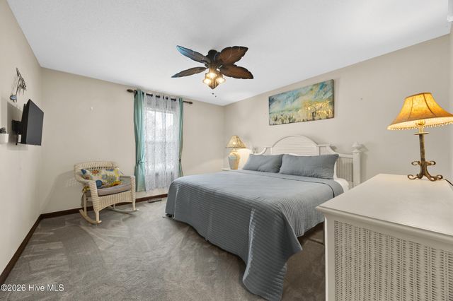 653 Hidden Valley Road, Wilmington, NC 28409