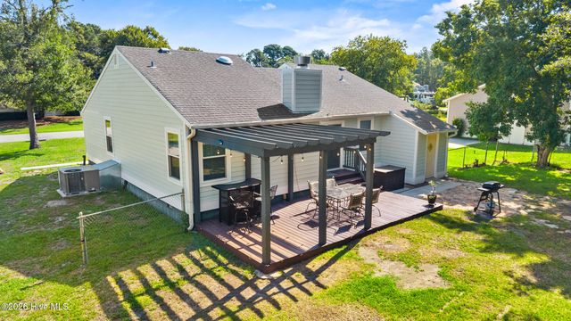 653 Hidden Valley Road, Wilmington, NC 28409