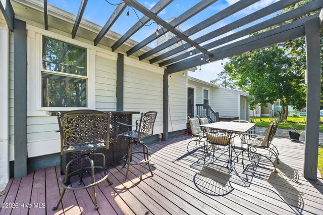 653 Hidden Valley Road, Wilmington, NC 28409