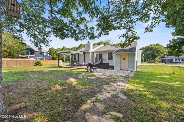 653 Hidden Valley Road, Wilmington, NC 28409