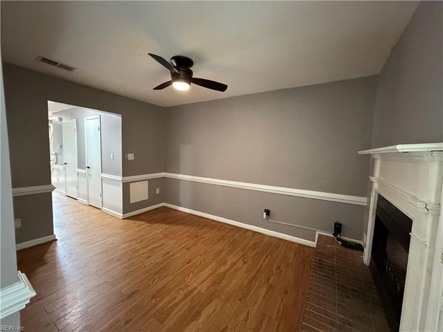 548 Hollomon DR, Hampton, VA 23666