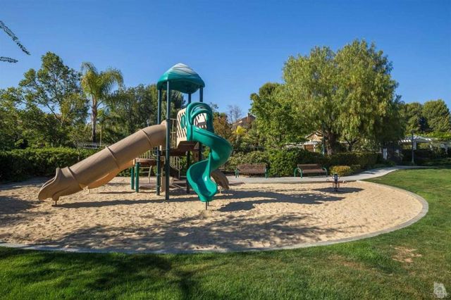 2546 Renata Court, Thousand Oaks, CA 91362