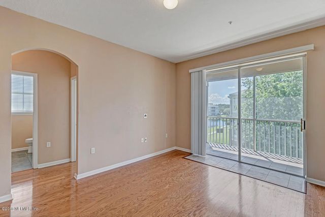 7990 BAYMEADOWS Road E 211, Jacksonville, FL 32256