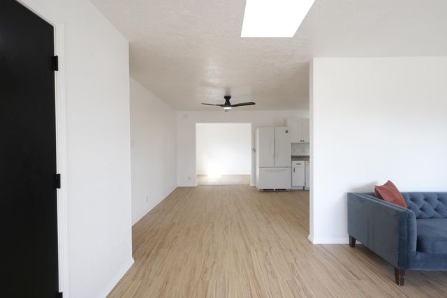 700 Tomasita Street NE, Albuquerque, NM 87123