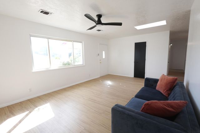 700 Tomasita Street NE, Albuquerque, NM 87123