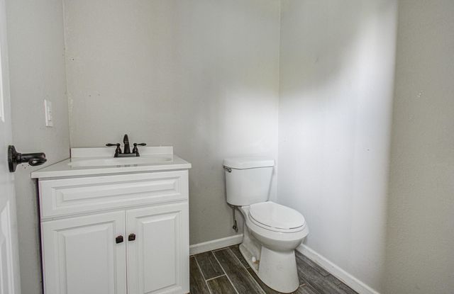 1499 County Road 393b, Alvin, TX 77511