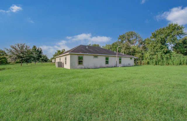 1499 County Road 393b, Alvin, TX 77511