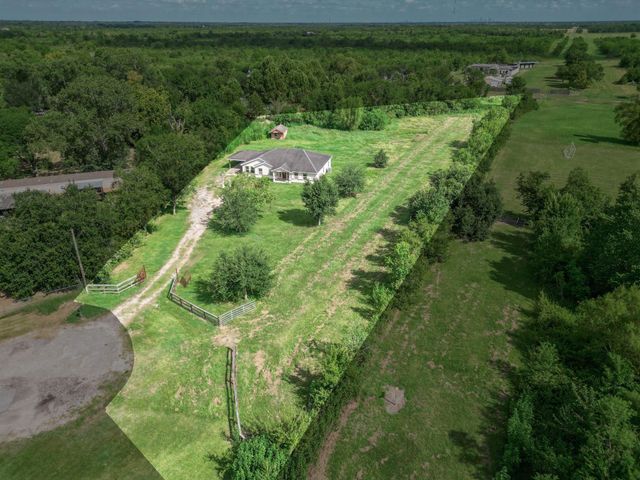 1499 County Road 393b, Alvin, TX 77511