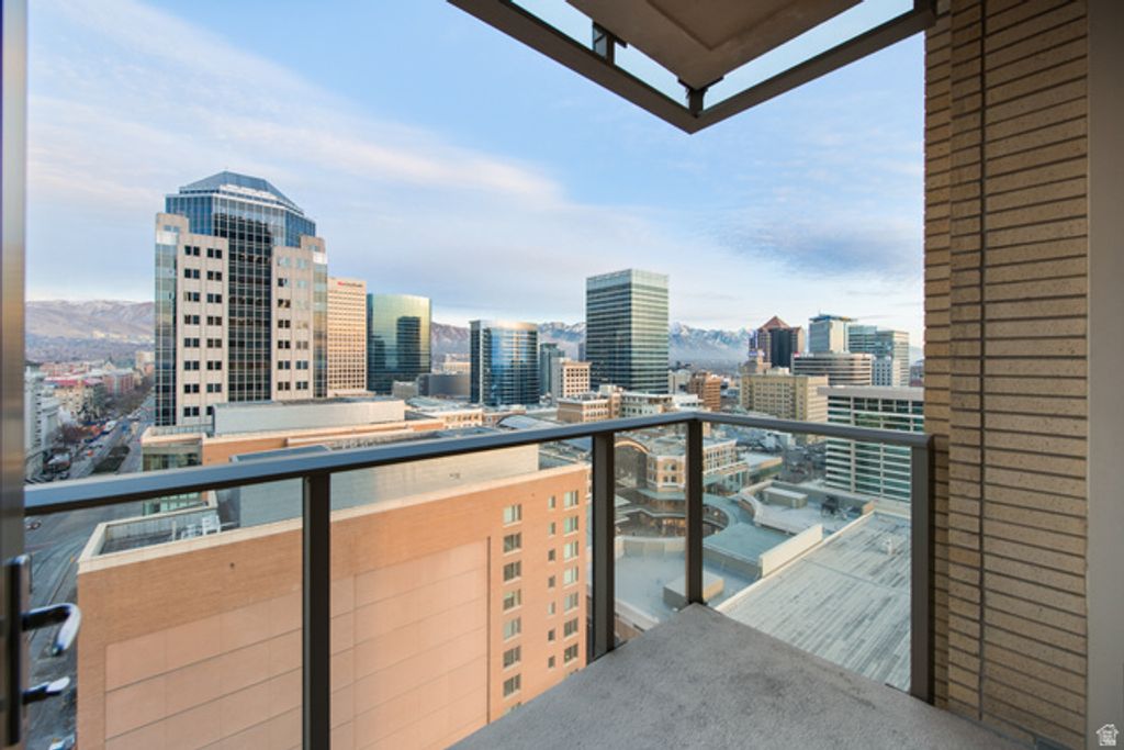 Image 27 of property listing at 99 W SOUTH TEMPLE ST #1607, Salt Lake City, UT 84101