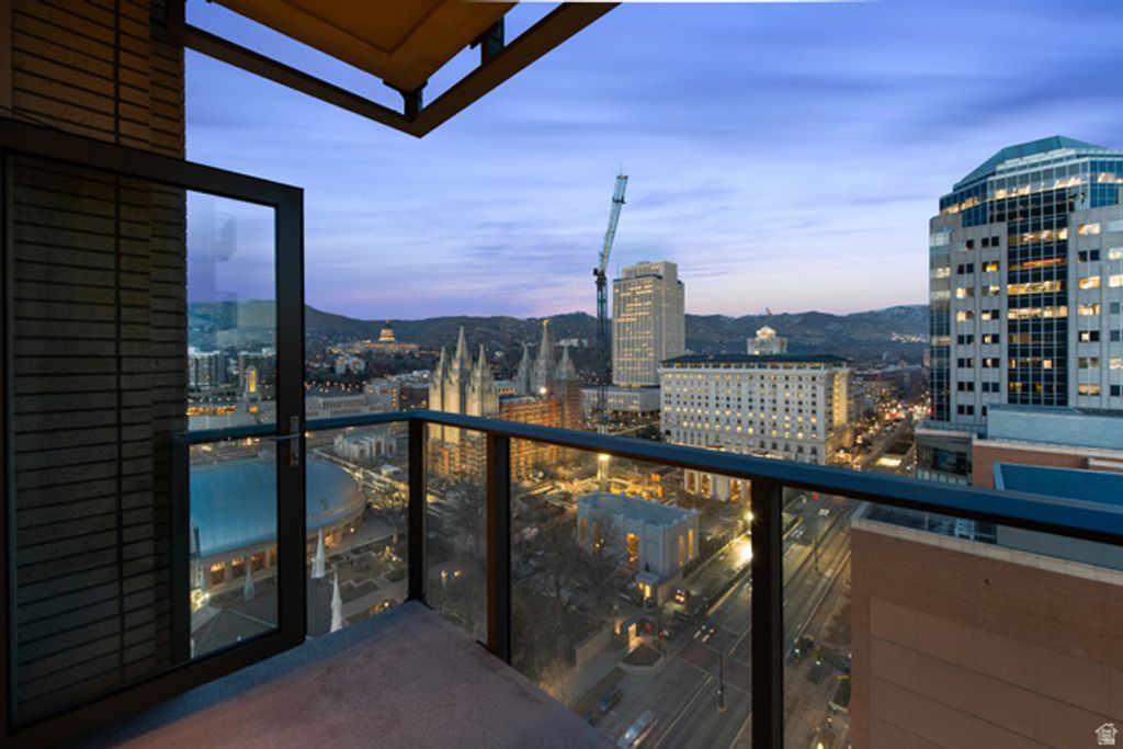 Image 32 of property listing at 99 W SOUTH TEMPLE ST #1607, Salt Lake City, UT 84101