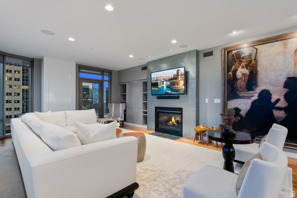 Image 36 of property listing at 99 W SOUTH TEMPLE ST #1607, Salt Lake City, UT 84101