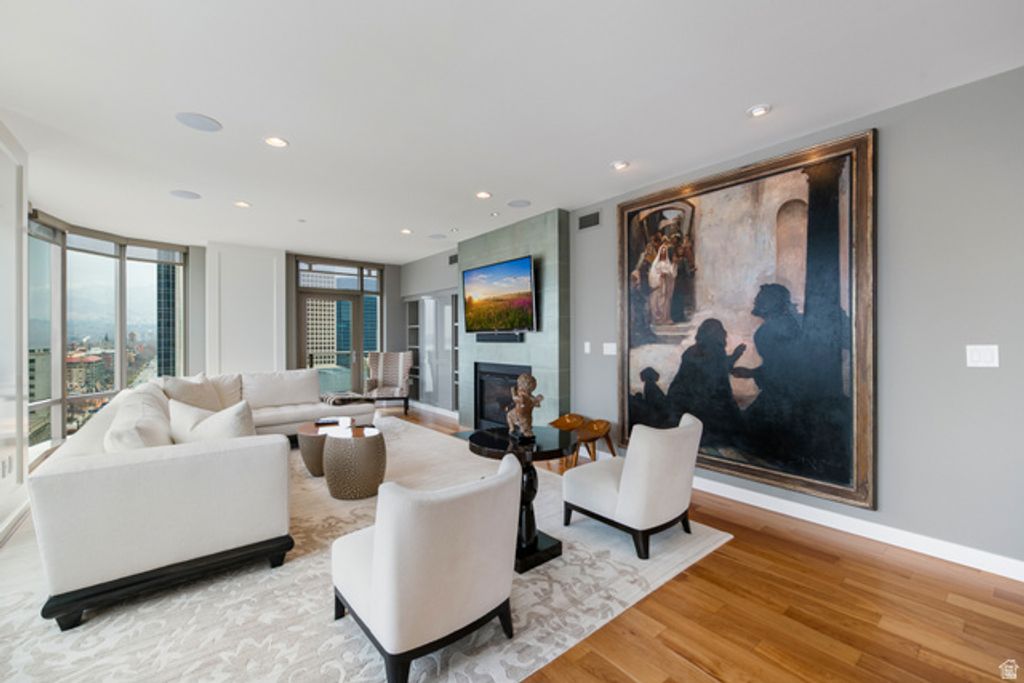 Image 37 of property listing at 99 W SOUTH TEMPLE ST #1607, Salt Lake City, UT 84101