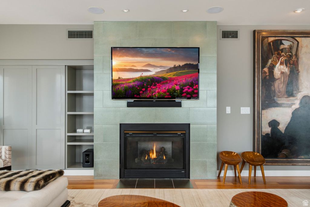 Image 39 of property listing at 99 W SOUTH TEMPLE ST #1607, Salt Lake City, UT 84101