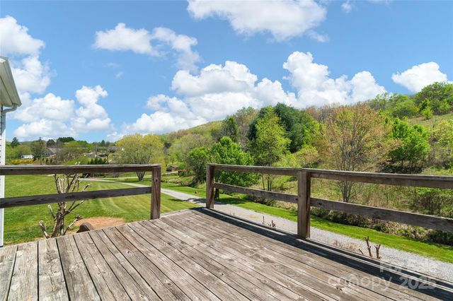 18 Dooley Drive, Canton, NC 28716