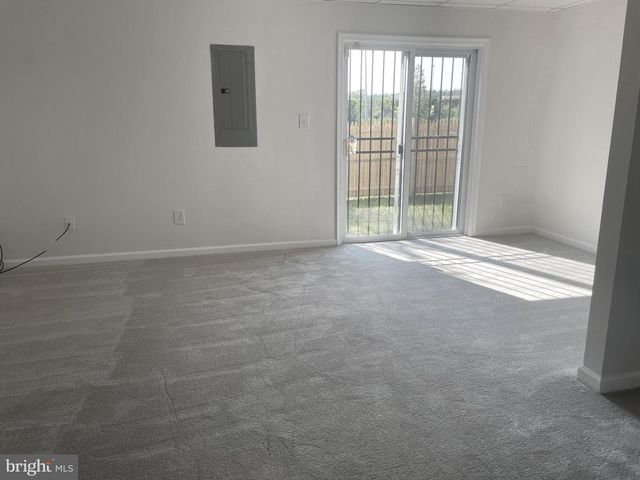 5751 S HIL MAR CIR, District Heights, MD 20747