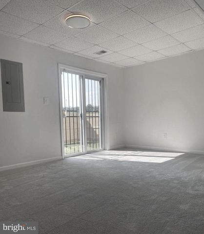 5751 S HIL MAR CIR, District Heights, MD 20747