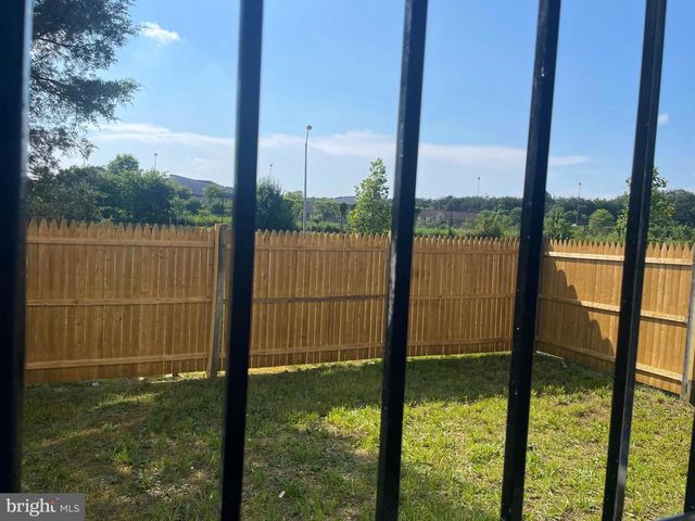 5751 S HIL MAR CIR, District Heights, MD 20747