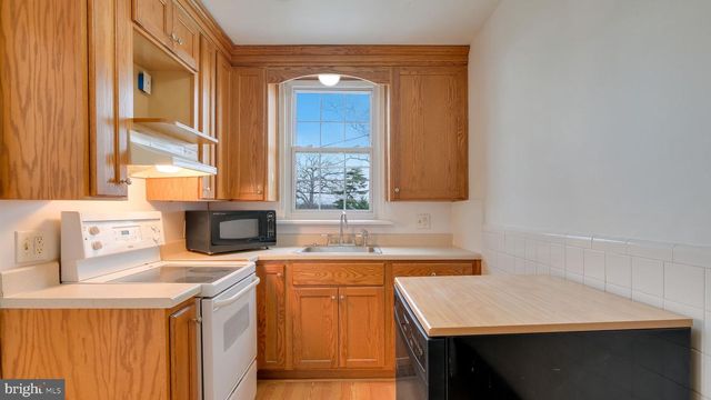 136 ACADEMY LN, Upper Darby, PA 19082