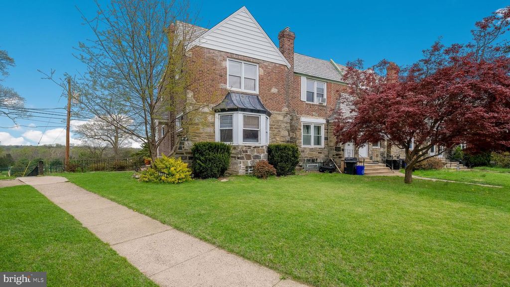 136 ACADEMY LN, Upper Darby, PA 19082