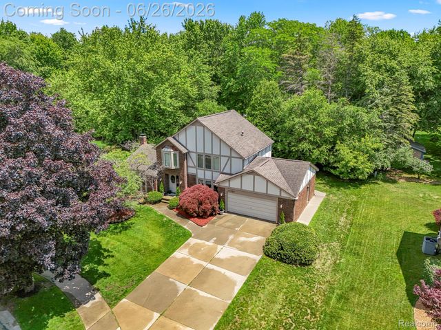 17520 Laurel Drive, Livonia, MI 48152