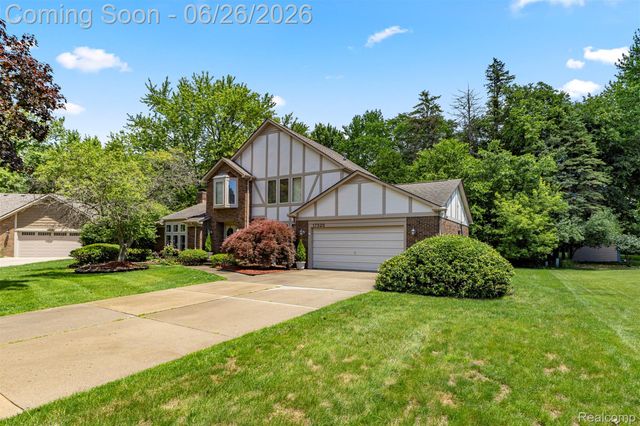 17520 Laurel Drive, Livonia, MI 48152