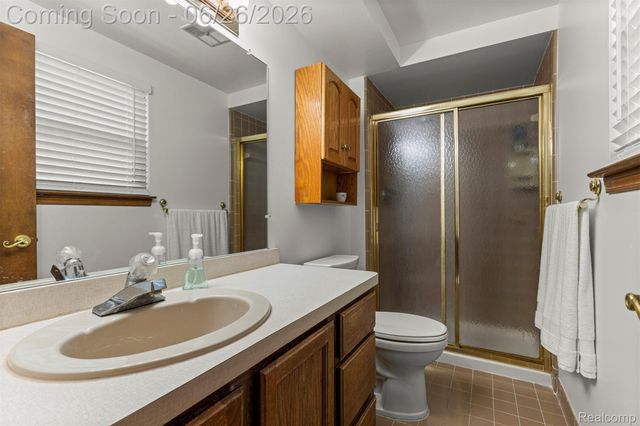 17520 Laurel Drive, Livonia, MI 48152