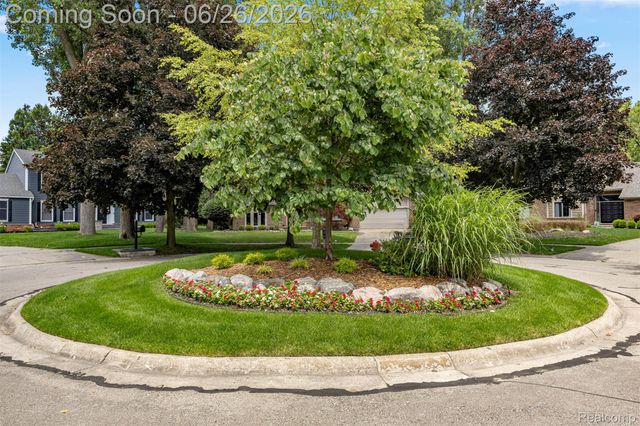 17520 Laurel Drive, Livonia, MI 48152