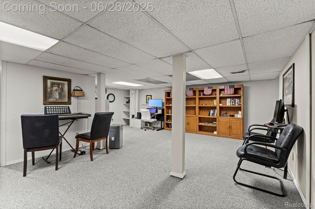 17520 Laurel Drive, Livonia, MI 48152