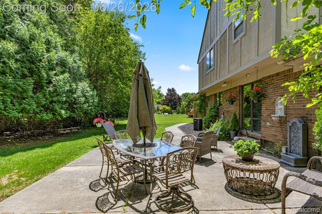 17520 Laurel Drive, Livonia, MI 48152