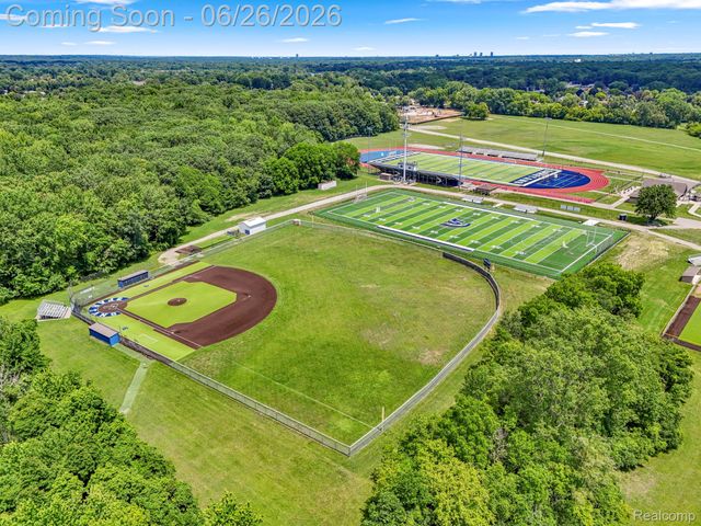 17520 Laurel Drive, Livonia, MI 48152