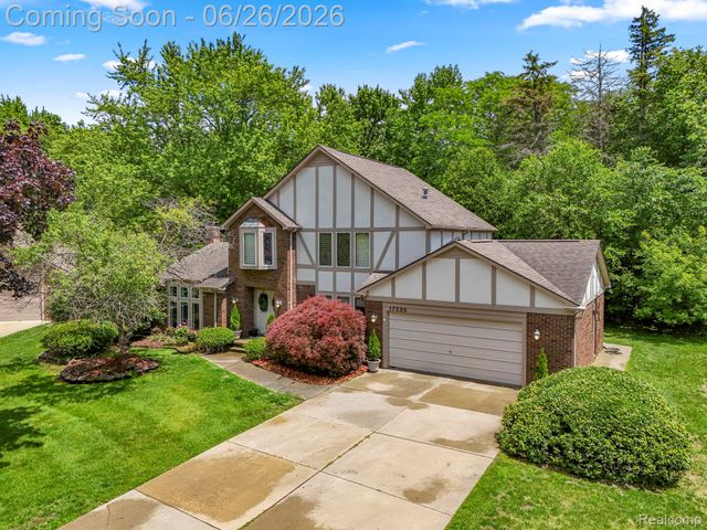 17520 Laurel Drive, Livonia, MI 48152
