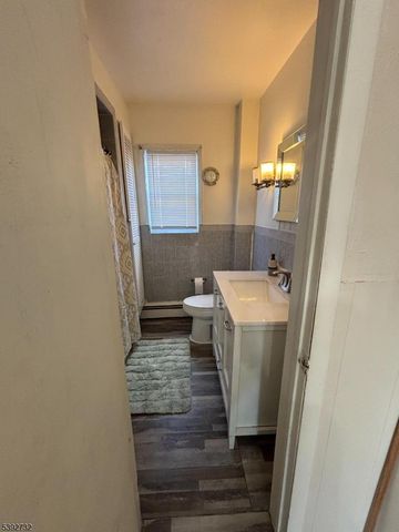 154 Sayre St, Elizabeth City, NJ 07208