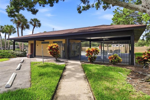 2685 SABAL SPRINGS CIRCLE 105, Clearwater, FL 33761