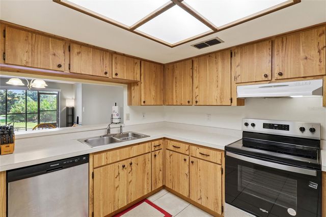 2685 SABAL SPRINGS CIRCLE 105, Clearwater, FL 33761