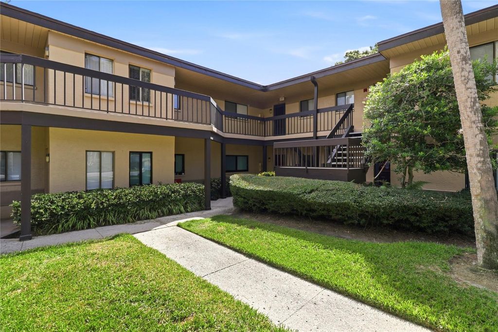2685 SABAL SPRINGS CIRCLE 105, Clearwater, FL 33761