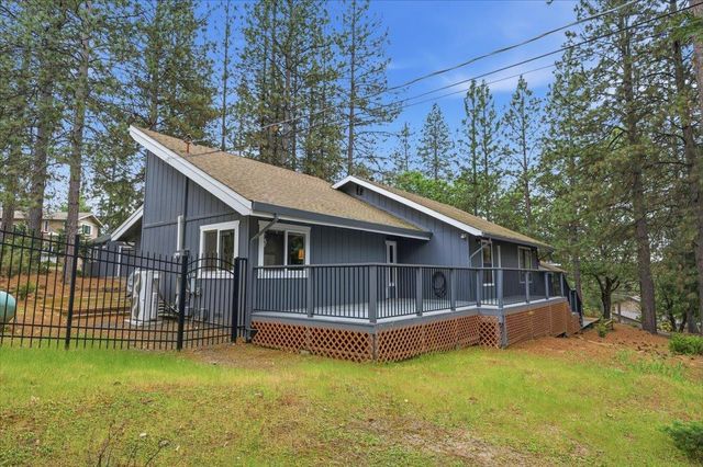16631 Oscar Dr, Grass Valley, CA 95949