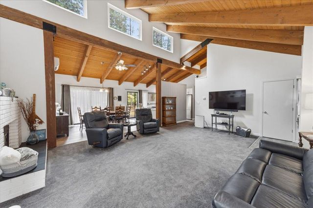 16631 Oscar Dr, Grass Valley, CA 95949
