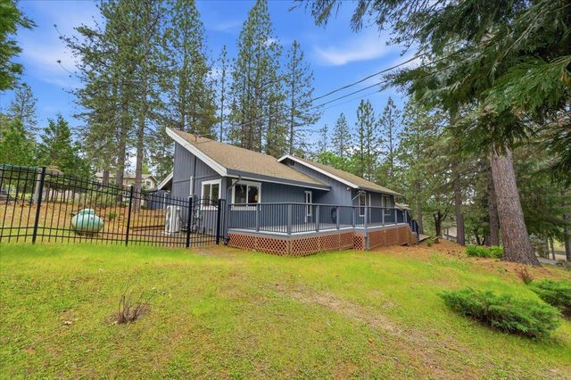 16631 Oscar Dr, Grass Valley, CA 95949