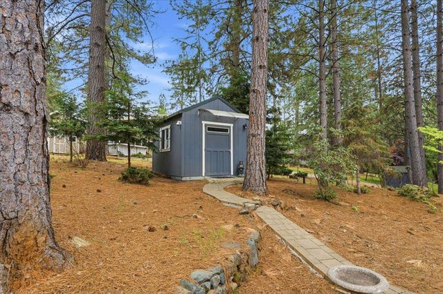 16631 Oscar Dr, Grass Valley, CA 95949