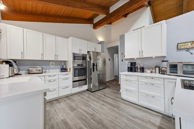 16631 Oscar Dr, Grass Valley, CA 95949