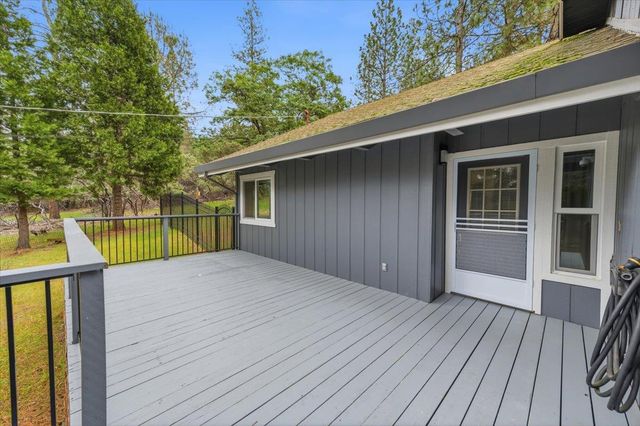 16631 Oscar Dr, Grass Valley, CA 95949