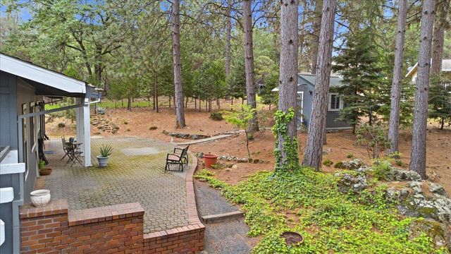 16631 Oscar Dr, Grass Valley, CA 95949