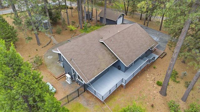 16631 Oscar Dr, Grass Valley, CA 95949