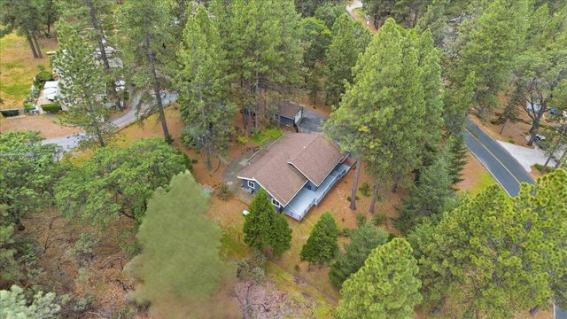 16631 Oscar Dr, Grass Valley, CA 95949