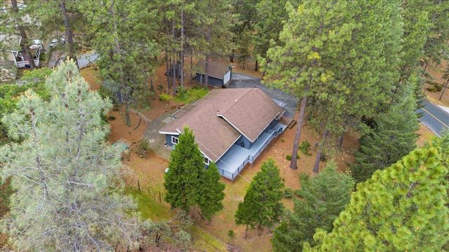 16631 Oscar Dr, Grass Valley, CA 95949